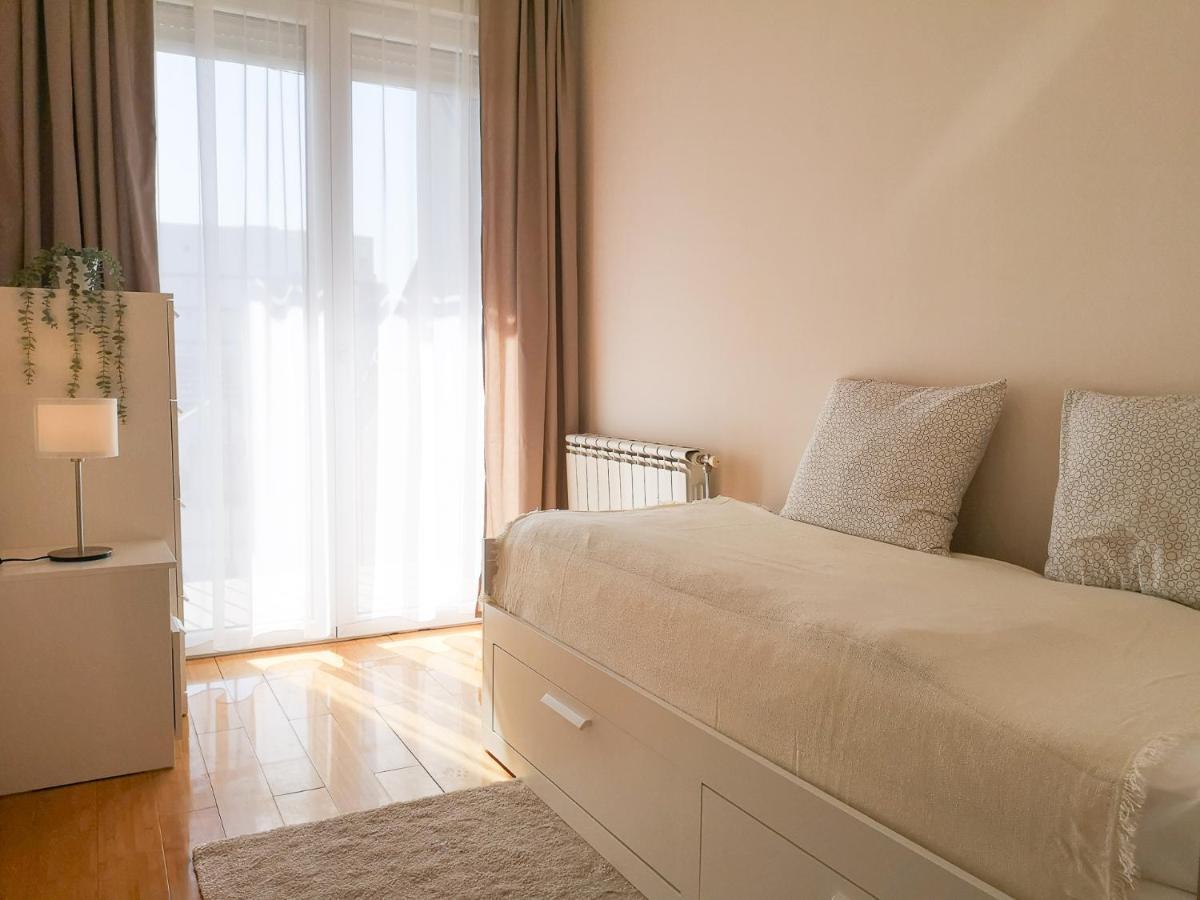 Filinhome Papa Suite 4 Újvidék Kültér fotó
