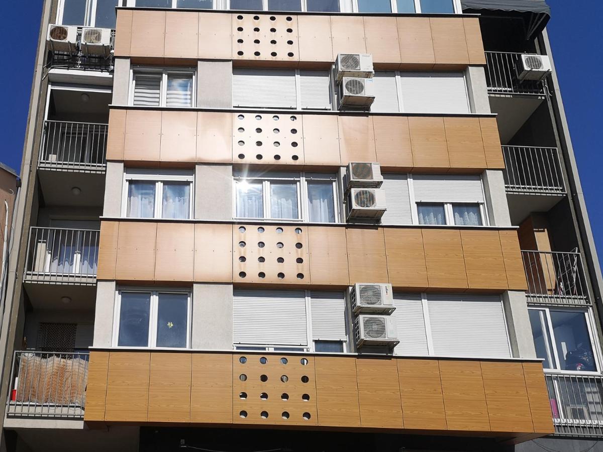 Filinhome Papa Suite 4 Újvidék Kültér fotó